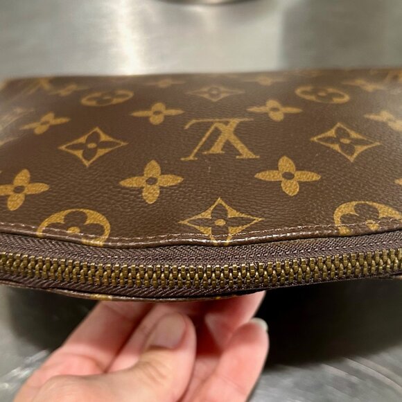 LOUIS VUITTON Monogram Trousse Demi Ronde Cosmetic Pouch M47520 - Picture 5 of 7